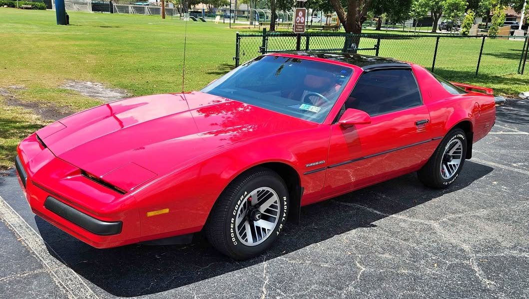 1986 Pontiac Firebird - Coupe 2D