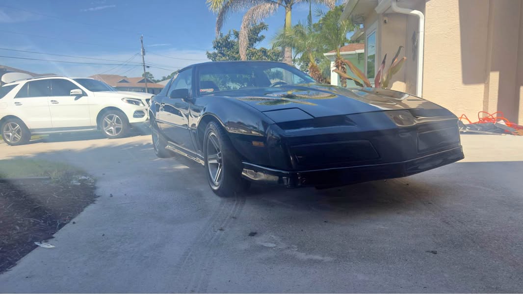 1984 Pontiac Firebird Trans Am Hatchback 2D