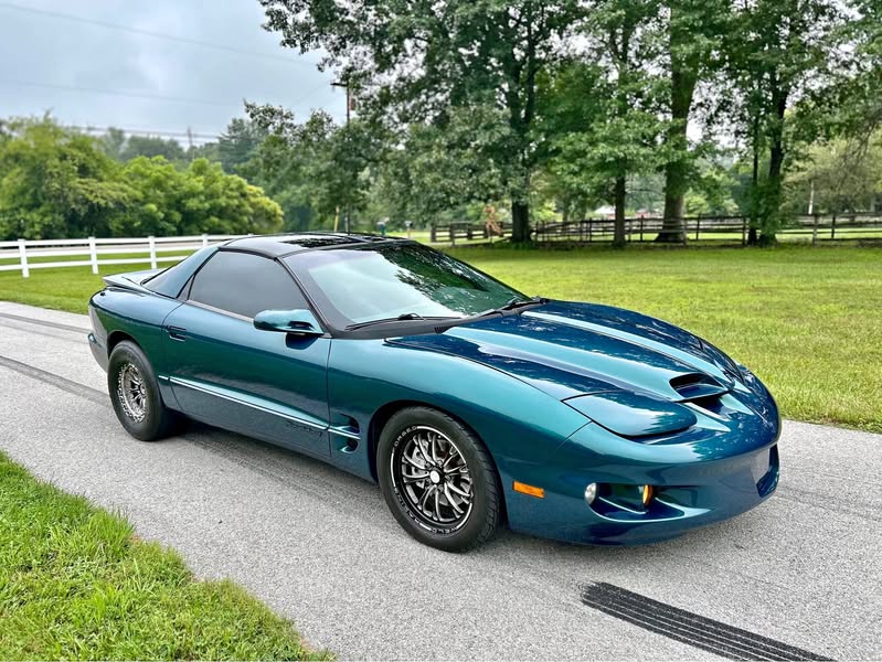 1999 Pontiac Firebird - Formula Hatchback 2D