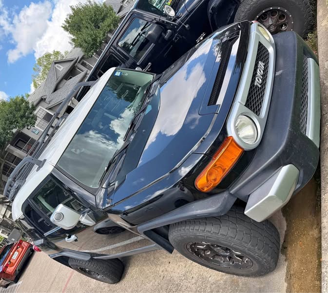 2008 Toyota FJ Cruiser - Sport Utility 2D