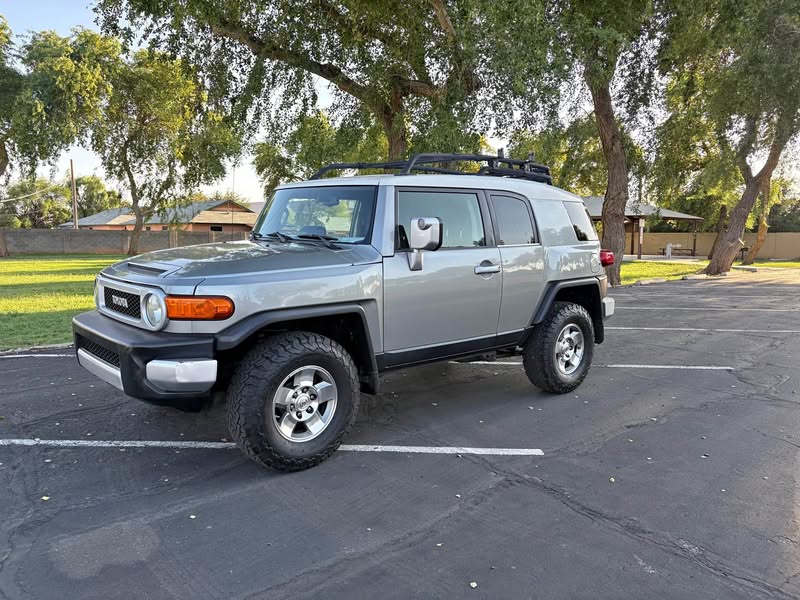 2010 Toyota FJ Cruiser - Sport Utility 2D