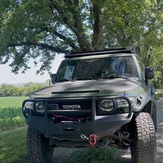 2011 Toyota FJ Cruiser - Sport Utility 2D