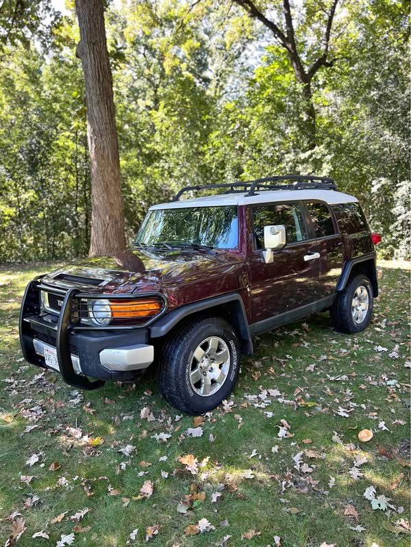 2007 Toyota FJ Cruiser - Sport Utility 2D