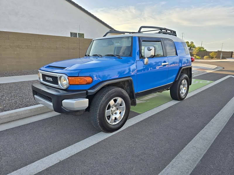 2007 Toyota FJ Cruiser - Sport Utility 2D