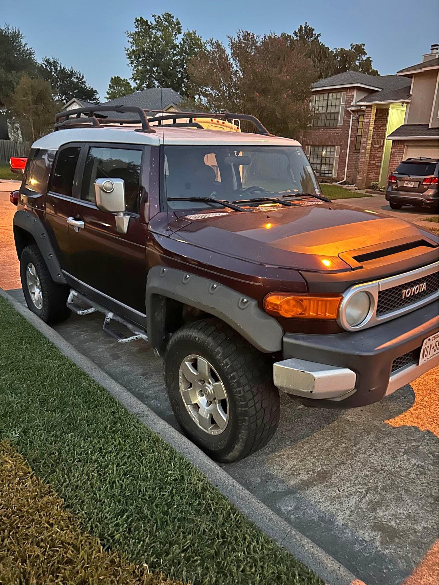 2007 Toyota FJ Cruiser - Sport Utility 2D