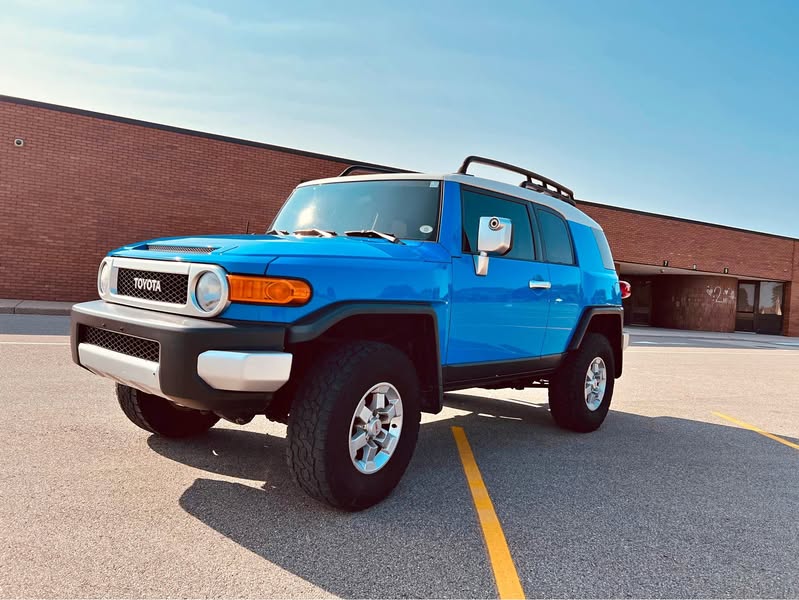 2007 Toyota FJ Cruiser - Sport Utility 2D