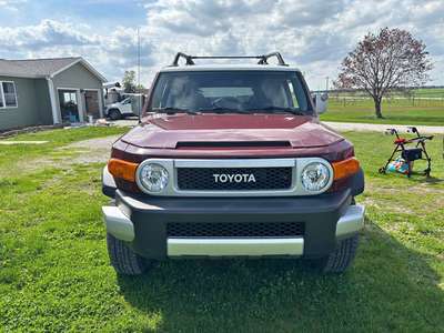 2010 Toyota FJ Cruiser - Sport Utility 2D