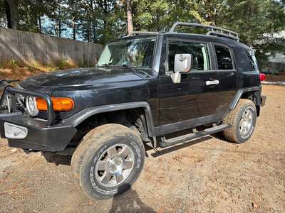 2009 Toyota FJ Cruiser - Sport Utility 2D