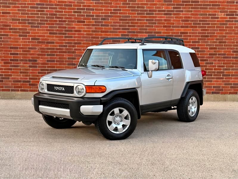 2007 Toyota FJ Cruiser - Sport Utility 2D