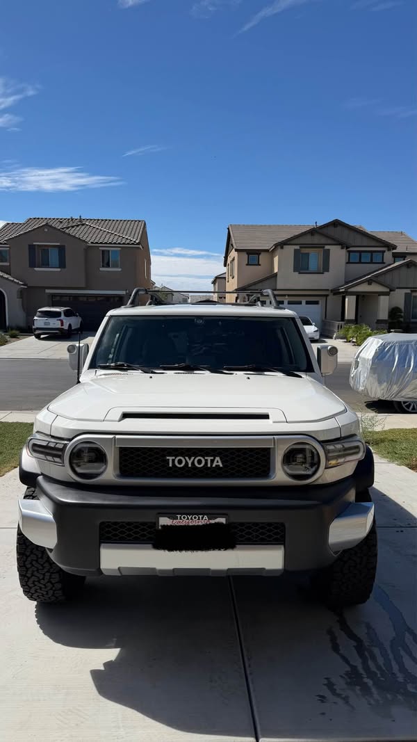 2013 Toyota FJ Cruiser Sport Utility 2D