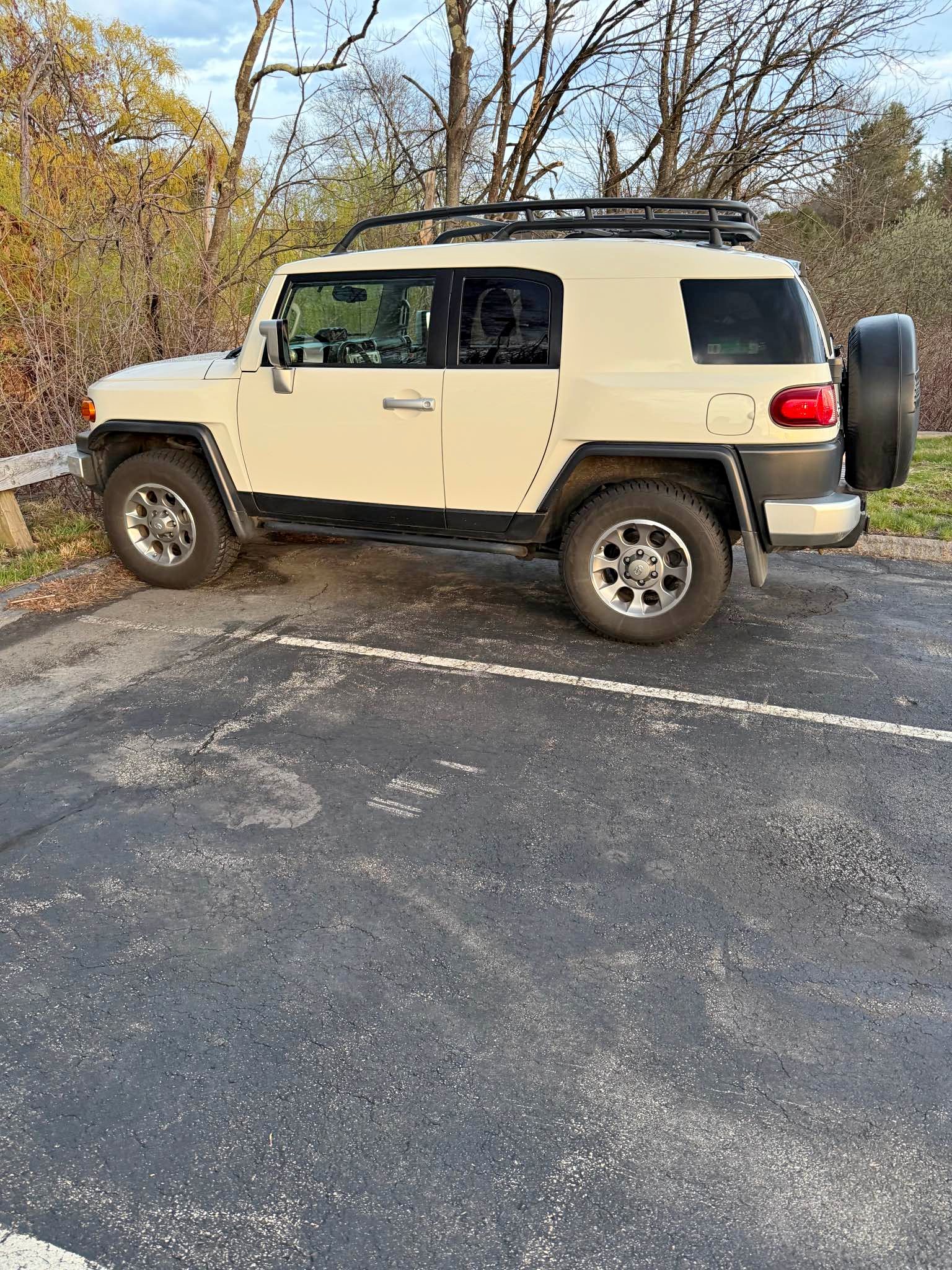 2011 Toyota FJ Cruiser - Sport Utility 2D