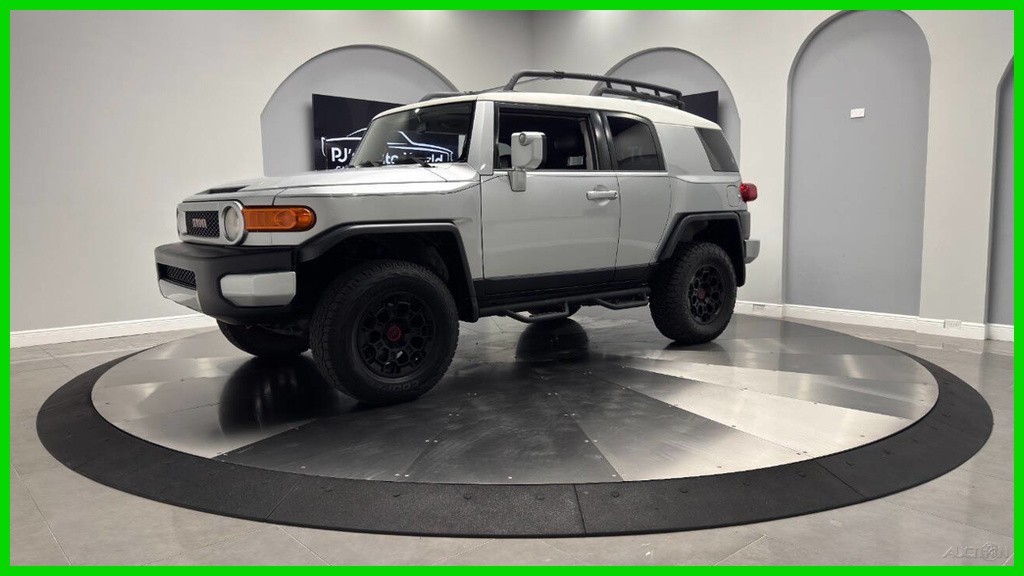 2008 Toyota FJ Cruiser Base 4x4 4dr SUV 5A