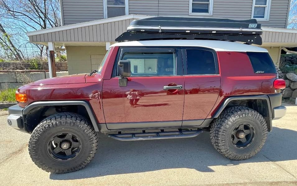 2008 Toyota FJ Cruiser - Sport Utility 2D