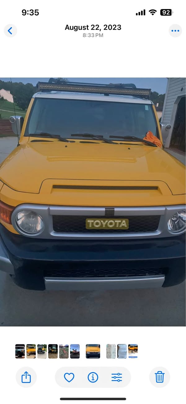 2007 Toyota FJ Cruiser - Sport Utility 2D