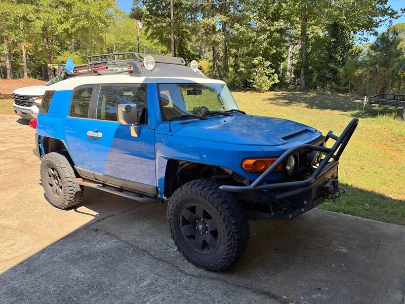 2007 Toyota FJ Cruiser - Sport Utility 2D