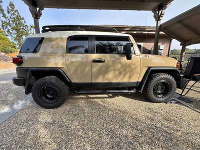 2014 Toyota FJ Cruiser - Sport Utility 2D