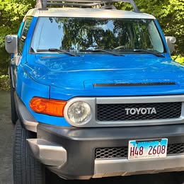 2007 Toyota FJ Cruiser - Sport Utility 2D