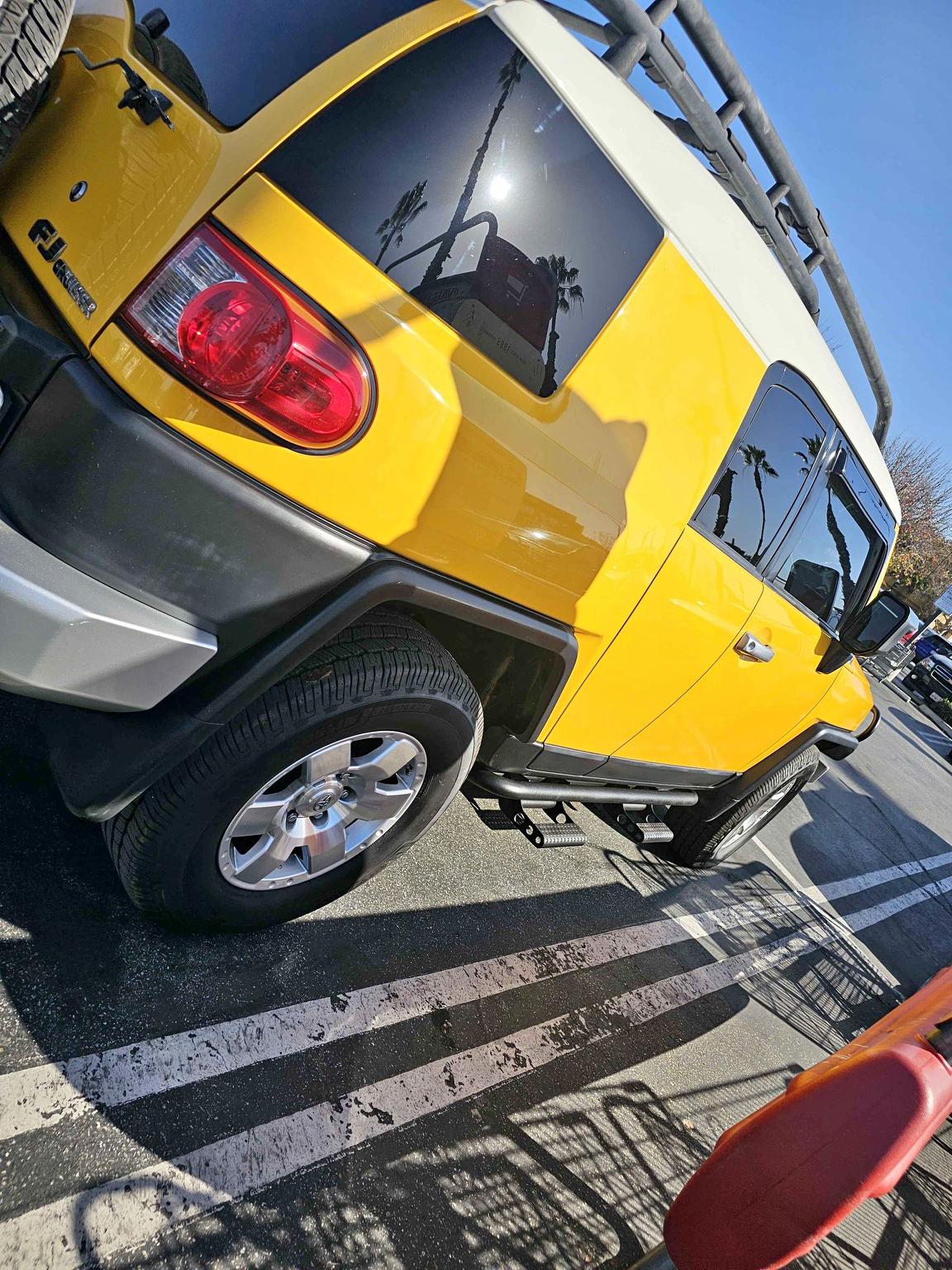 2008 Toyota FJ Cruiser - Sport Utility 2D