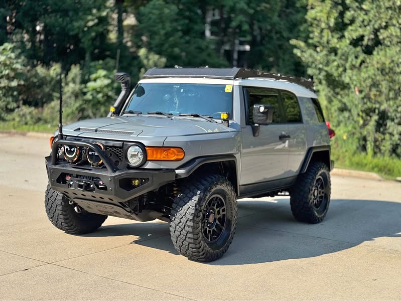 2014 Toyota FJ Cruiser - Sport Utility 2D