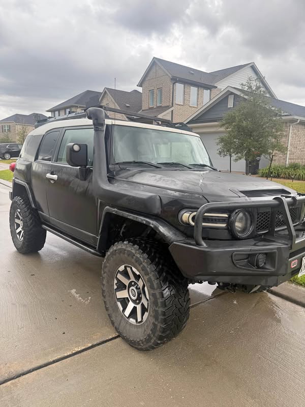 2008 Toyota FJ Cruiser - Sport Utility 2D