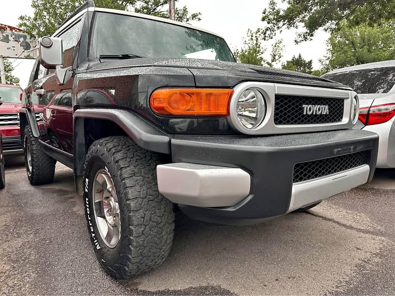 2008 Toyota FJ Cruiser - Sport Utility 2D
