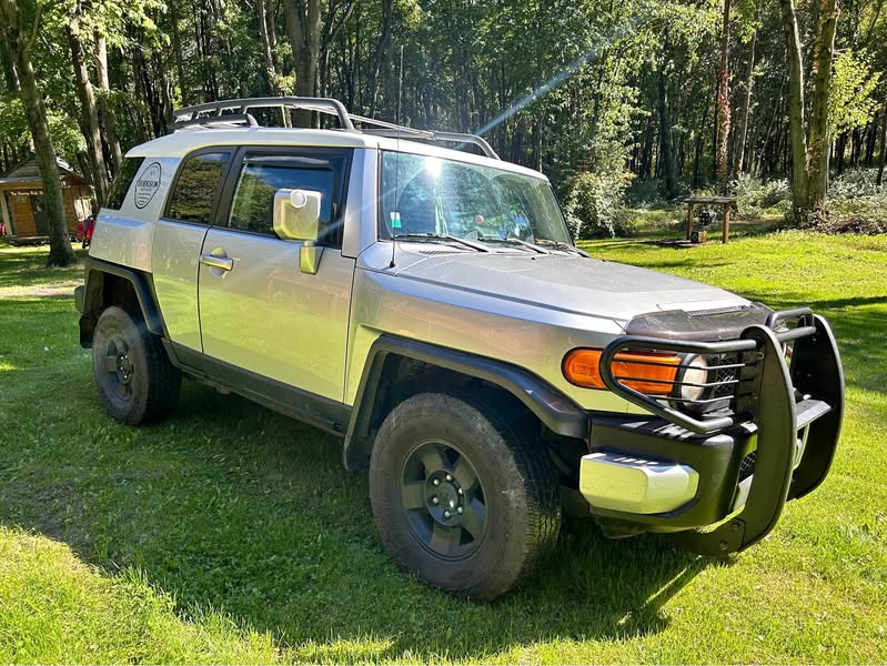 2008 Toyota FJ Cruiser - Sport Utility 2D