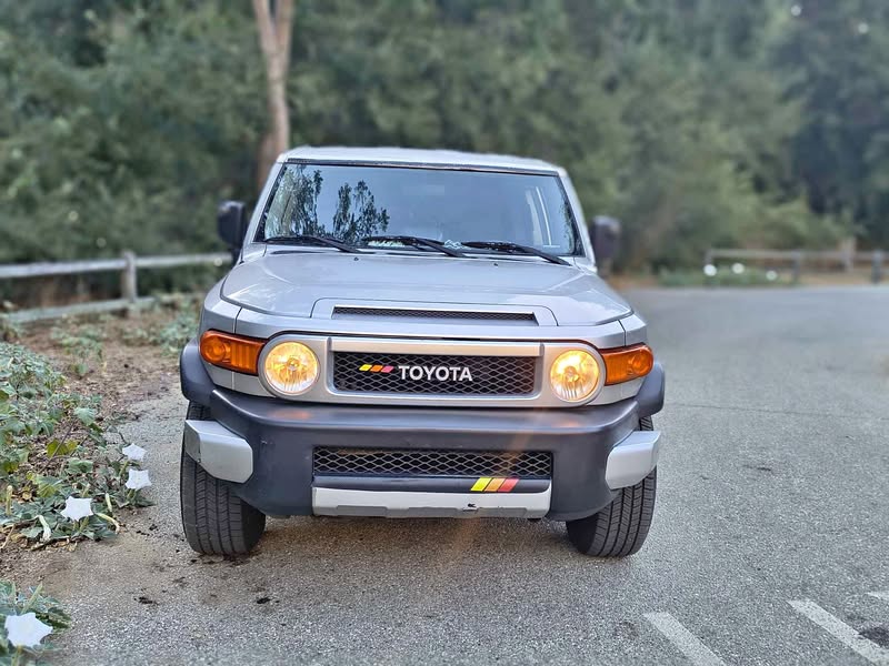 2007 Toyota FJ Cruiser - Sport Utility 2D