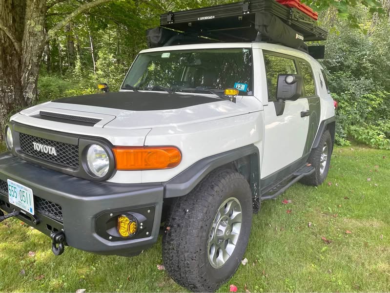 2012 Toyota FJ Cruiser - Sport Utility 2D