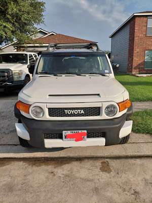 2011 Toyota FJ Cruiser - Sport Utility 2D