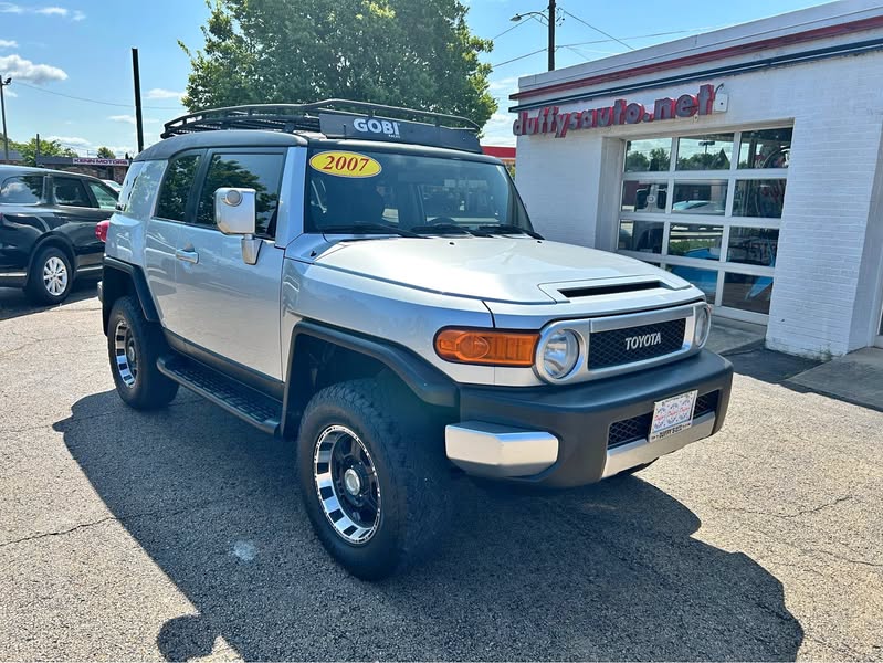 2007 Toyota FJ Cruiser - Sport Utility 2D