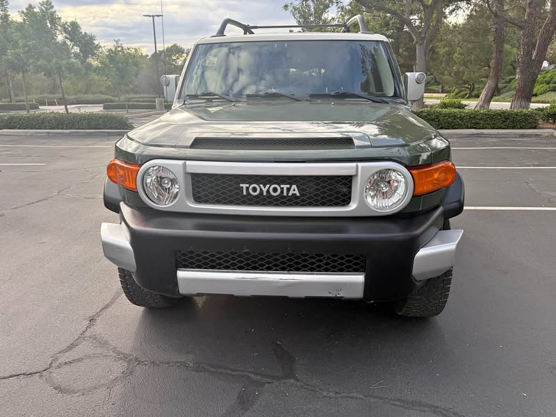 2013 Toyota FJ Cruiser - Sport Utility 2D