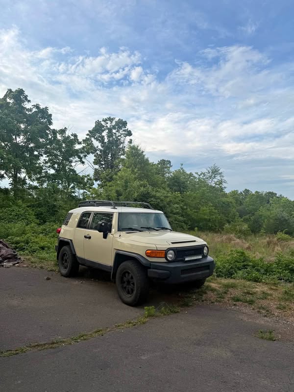 2008 Toyota FJ Cruiser - Sport Utility 2D