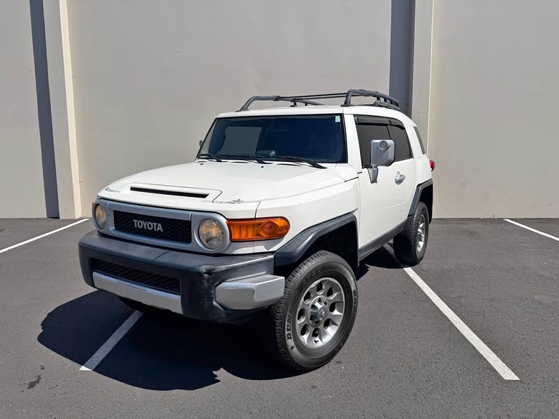 2011 Toyota FJ Cruiser - Sport Utility 2D