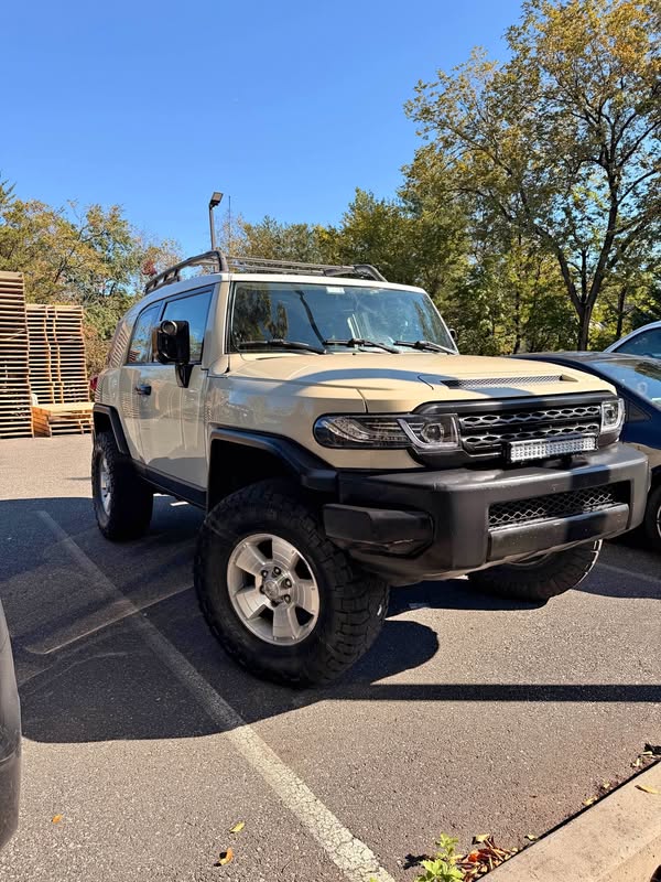 2008 Toyota FJ Cruiser - Sport Utility 2D
