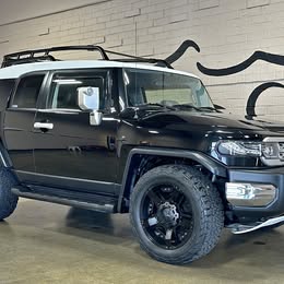 2007 Toyota FJ CRUISER (33K MILES)