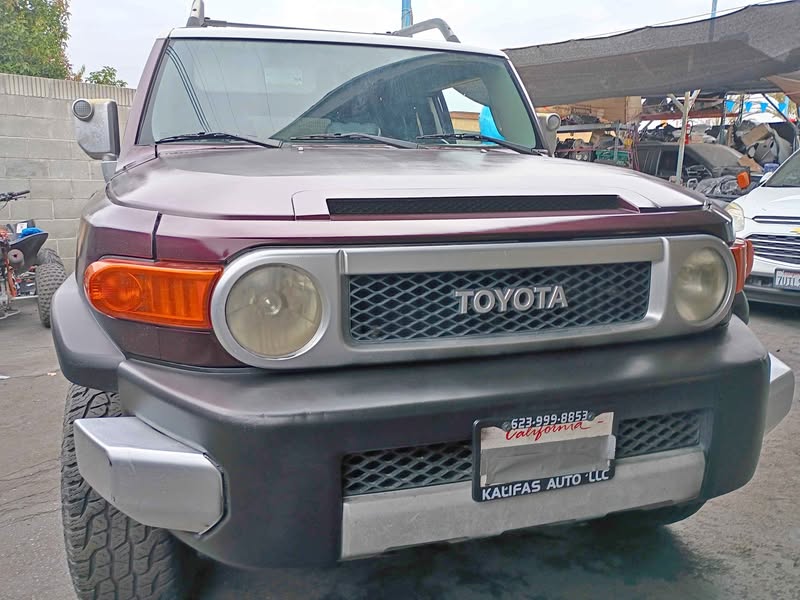 2008 Toyota FJ Cruiser - Sport Utility 2D