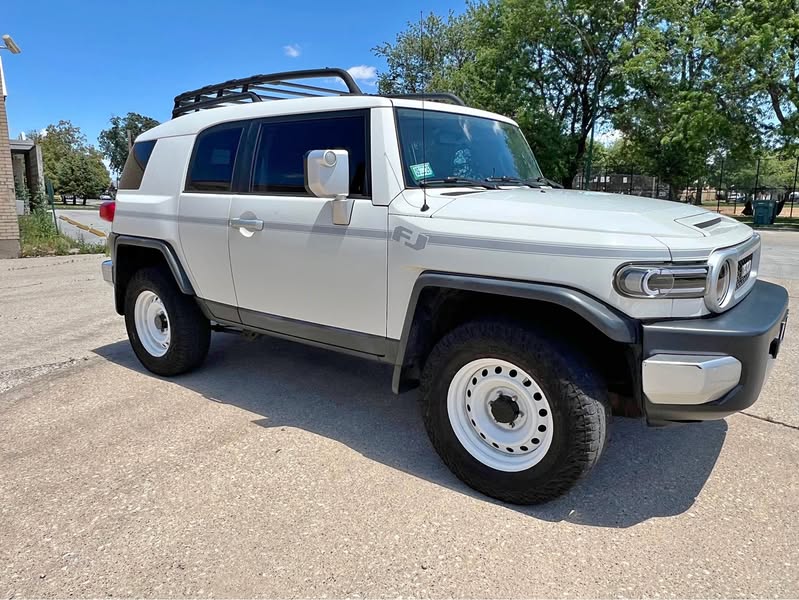 2010 Toyota FJ Cruiser - Sport Utility 2D