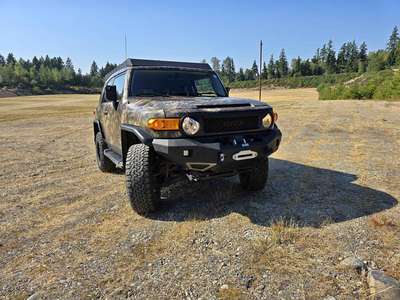 2010 Toyota FJ Cruiser - Sport Utility 2D