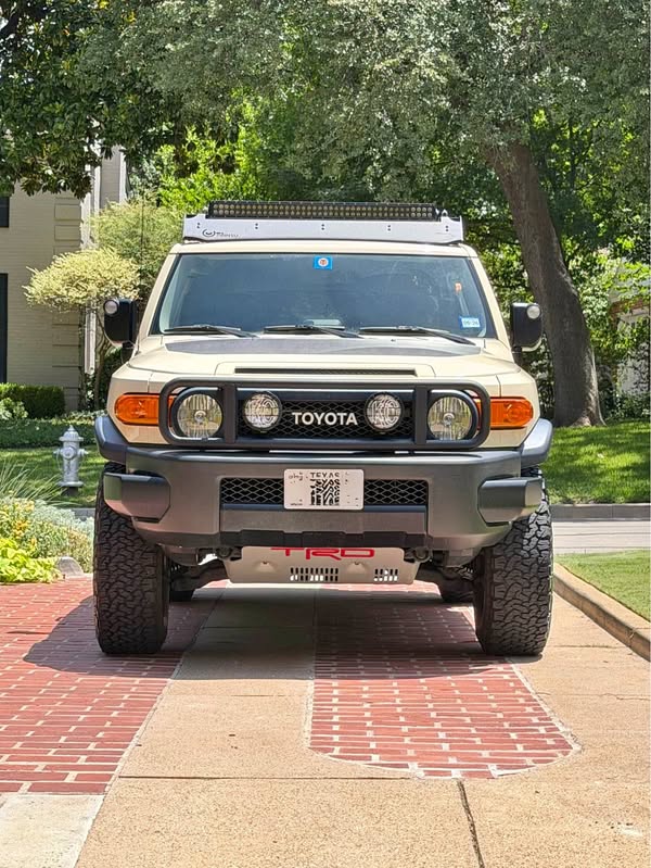 2010 Toyota FJ Cruiser - Trail Teams Edition