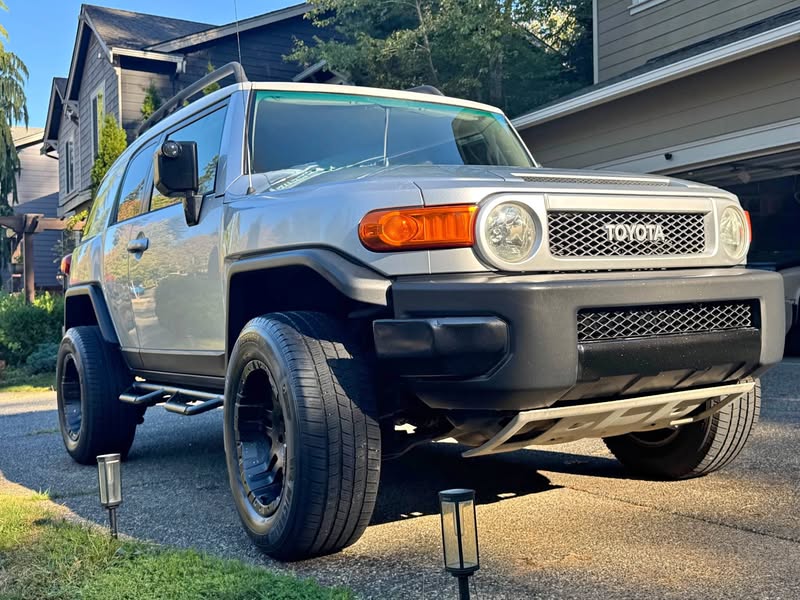 2007 Toyota FJ Cruiser - Sport Utility 2D