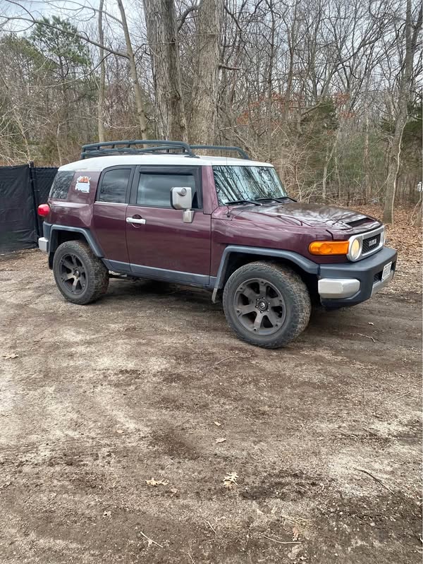 2007 Toyota FJ Cruiser - Sport Utility 2D
