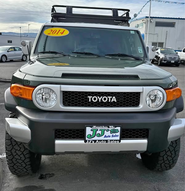 2014 Toyota FJ Cruiser - Sport Utility 2D