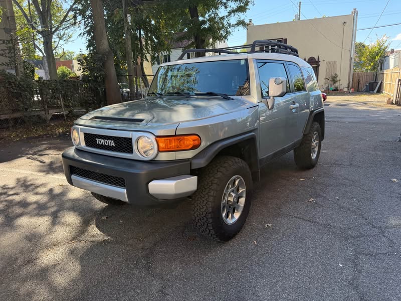 2012 Toyota FJ Cruiser - Sport Utility 2D