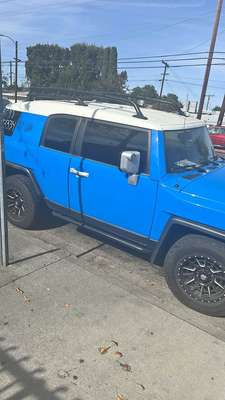 2007 Toyota FJ Cruiser - Sport Utility 2D