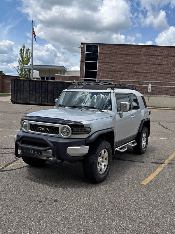 2008 Toyota FJ Cruiser - Sport Utility 2D