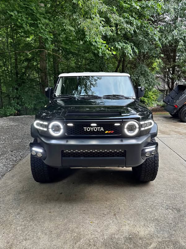 2014 Toyota FJ Cruiser - Sport Utility 2D