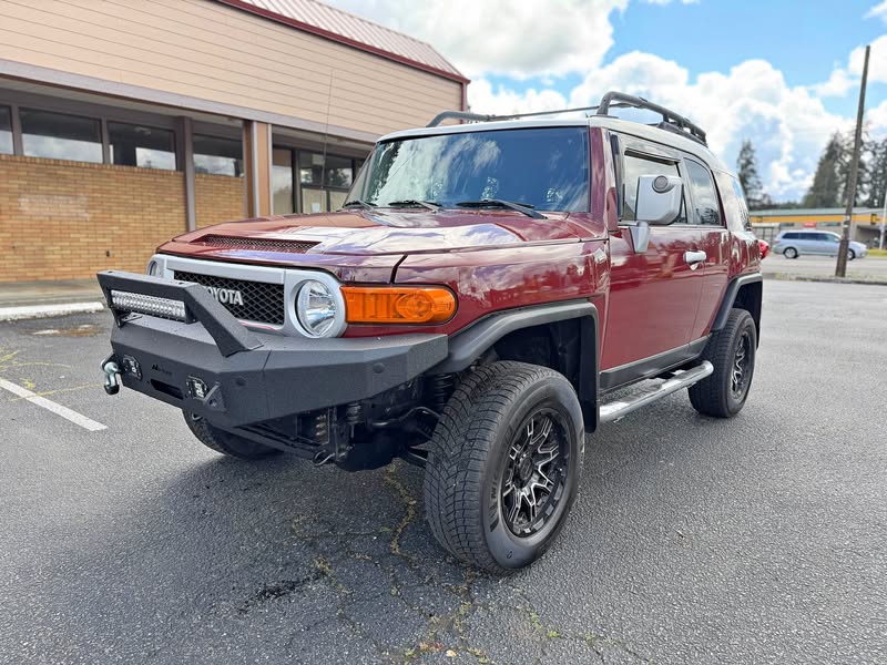 2010 Toyota FJ Cruiser - Sport Utility 2D