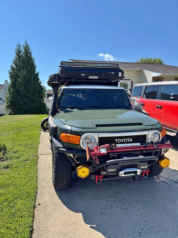 2014 Toyota FJ Cruiser - Sport Utility 2D