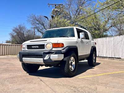 2010 Toyota FJ Cruiser - Sport Utility 2D