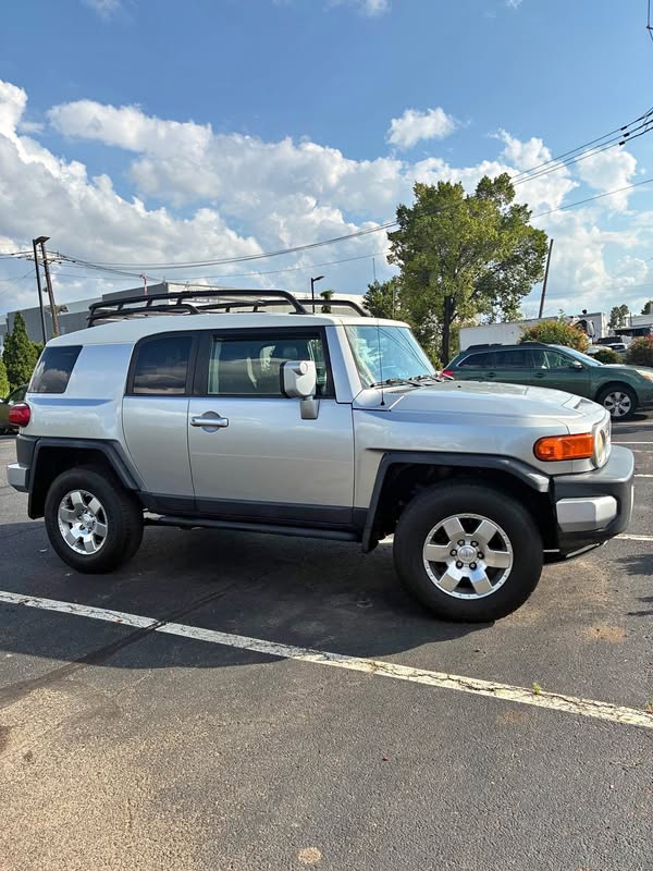 2008 Toyota FJ Cruiser - Sport Utility 2D